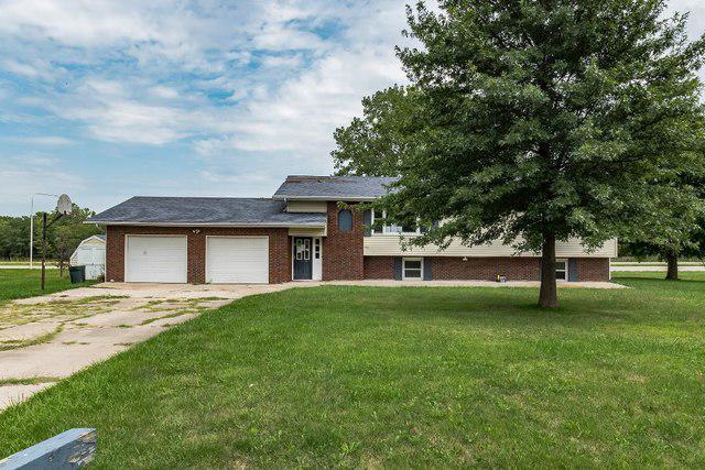 7088 Richland Dr., Clinton, IL 61727