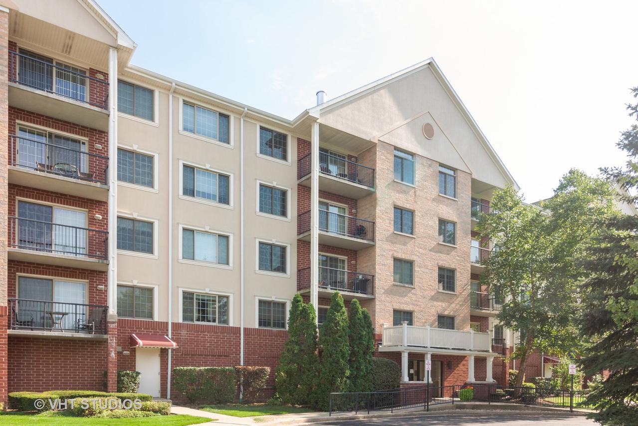 2301 Oakmont Way #405, Darien, IL 60561