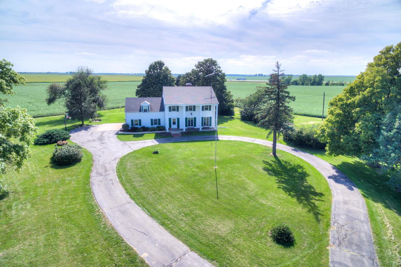 2699 County Road 700 N, El Paso, IL 61738
