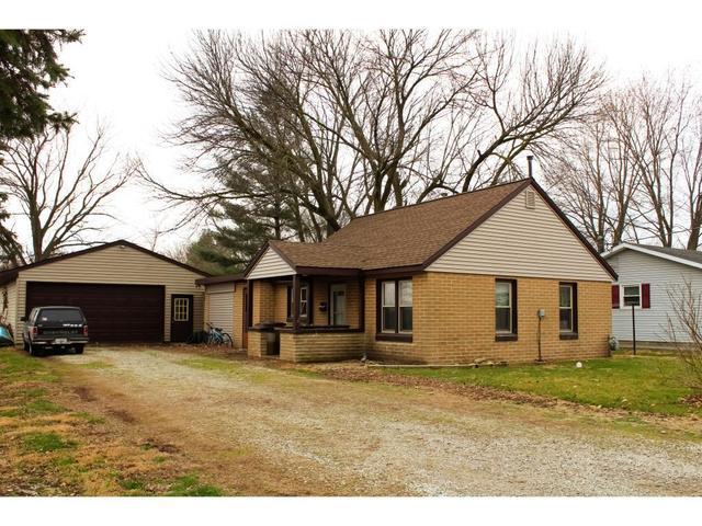 823 E Progress St., Arthur, IL 61911