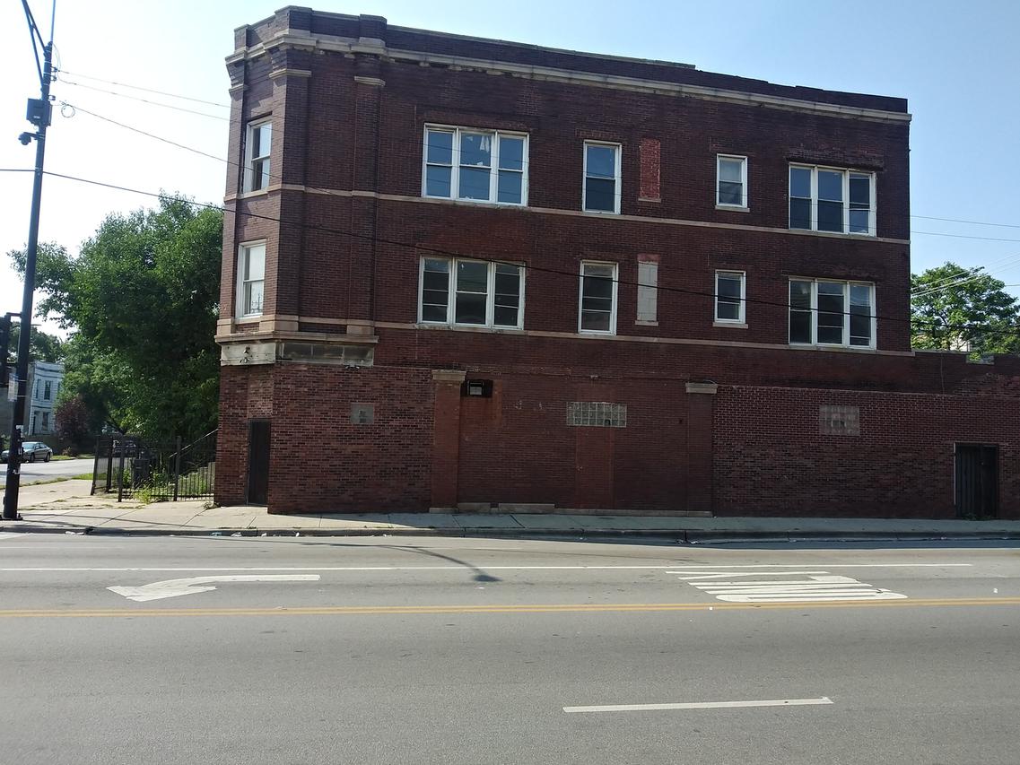 4000 W Jackson Blvd., Chicago, IL 60624