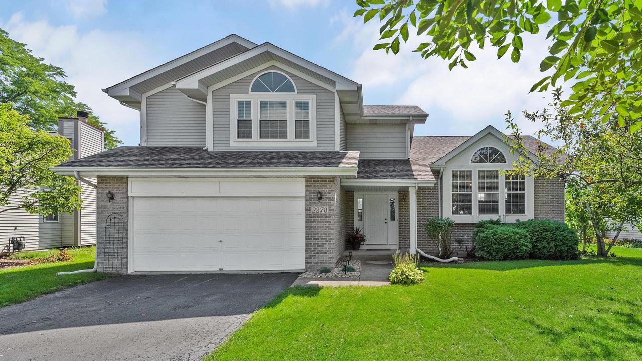 2278 Cheshire Dr., Aurora, IL 60502
