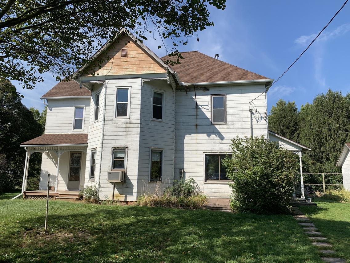 9209 E 1100 North Rd., Fairmount, IL 61841