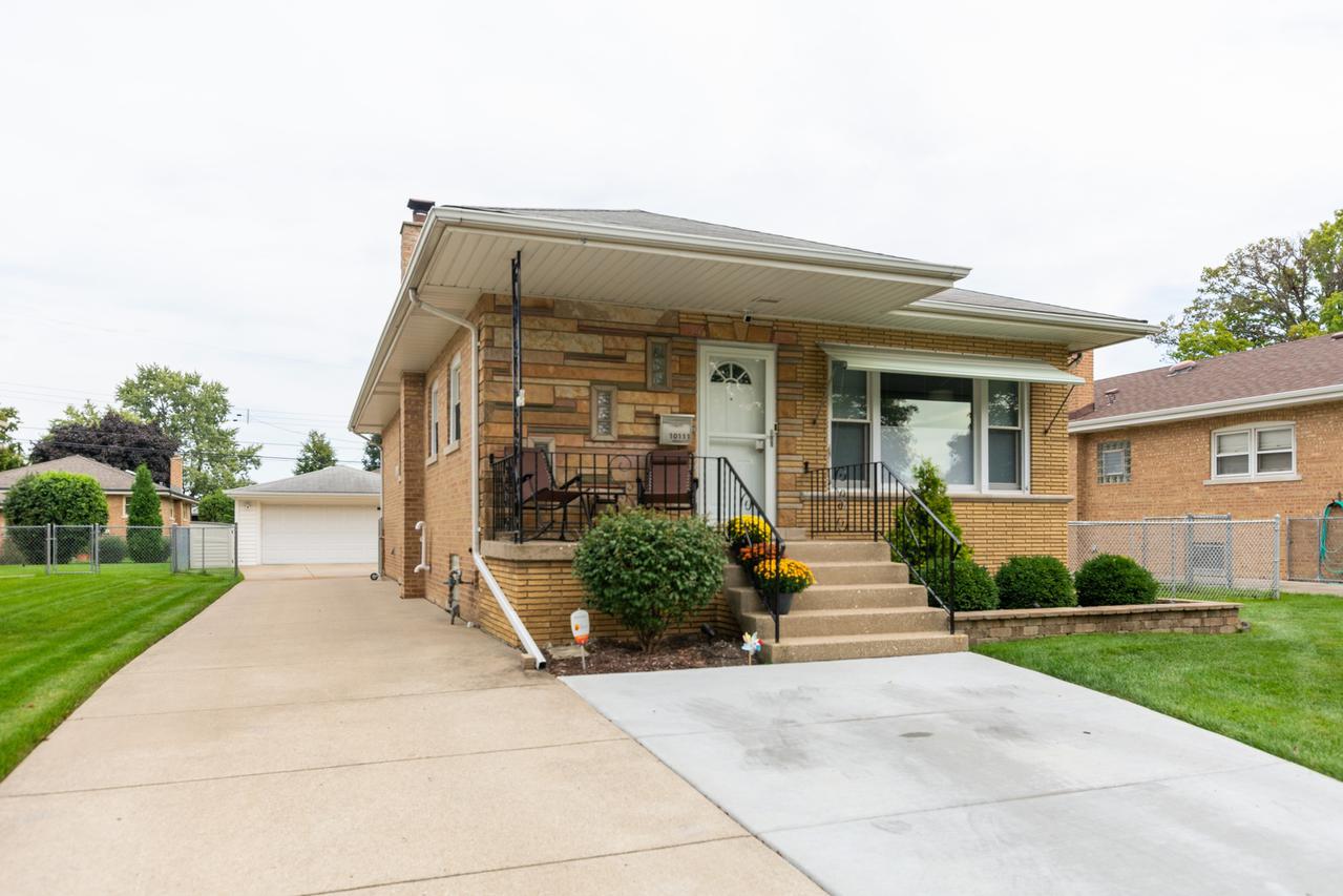 10111 S Kedvale Ave., Oak Lawn, IL 60453