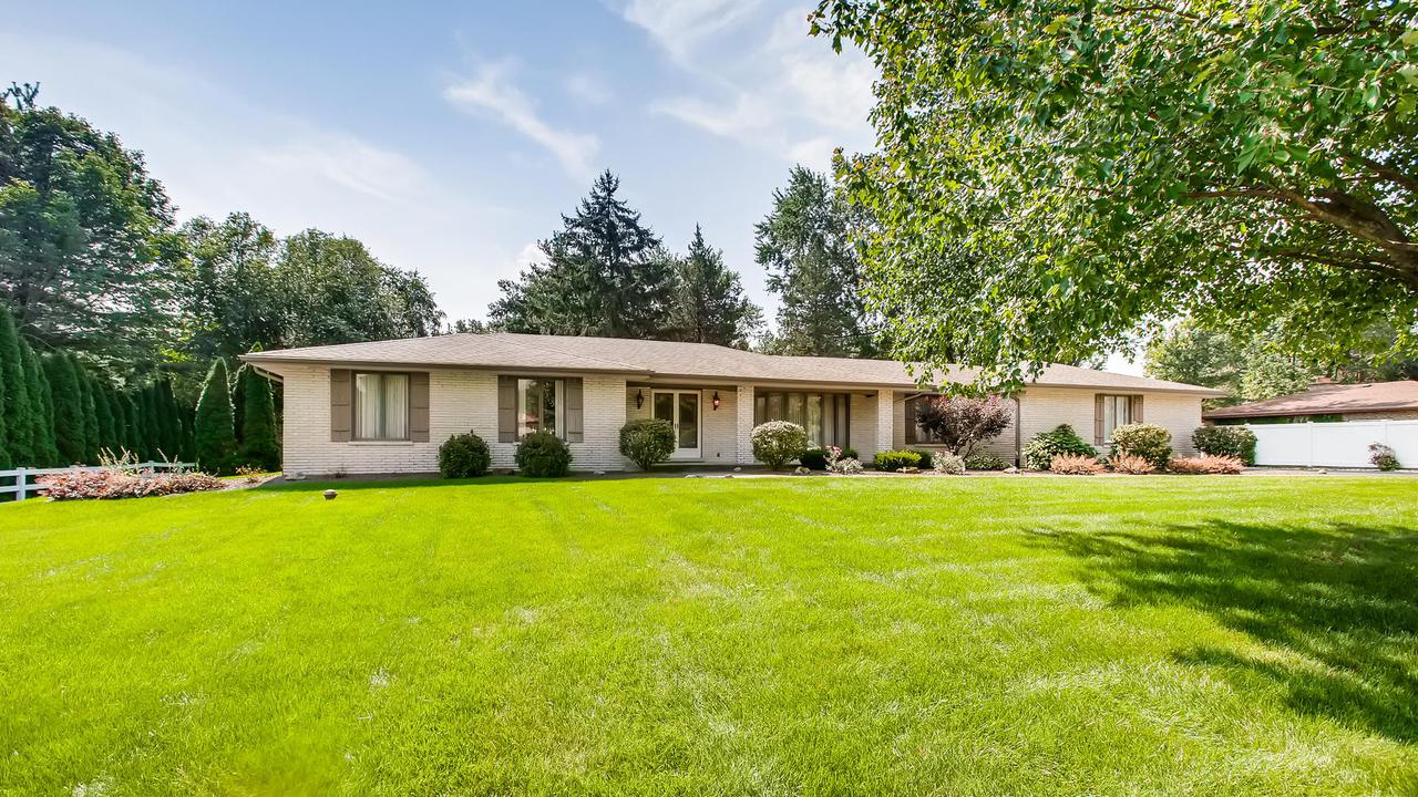 4 Liberty Dr., Lemont, IL 60439