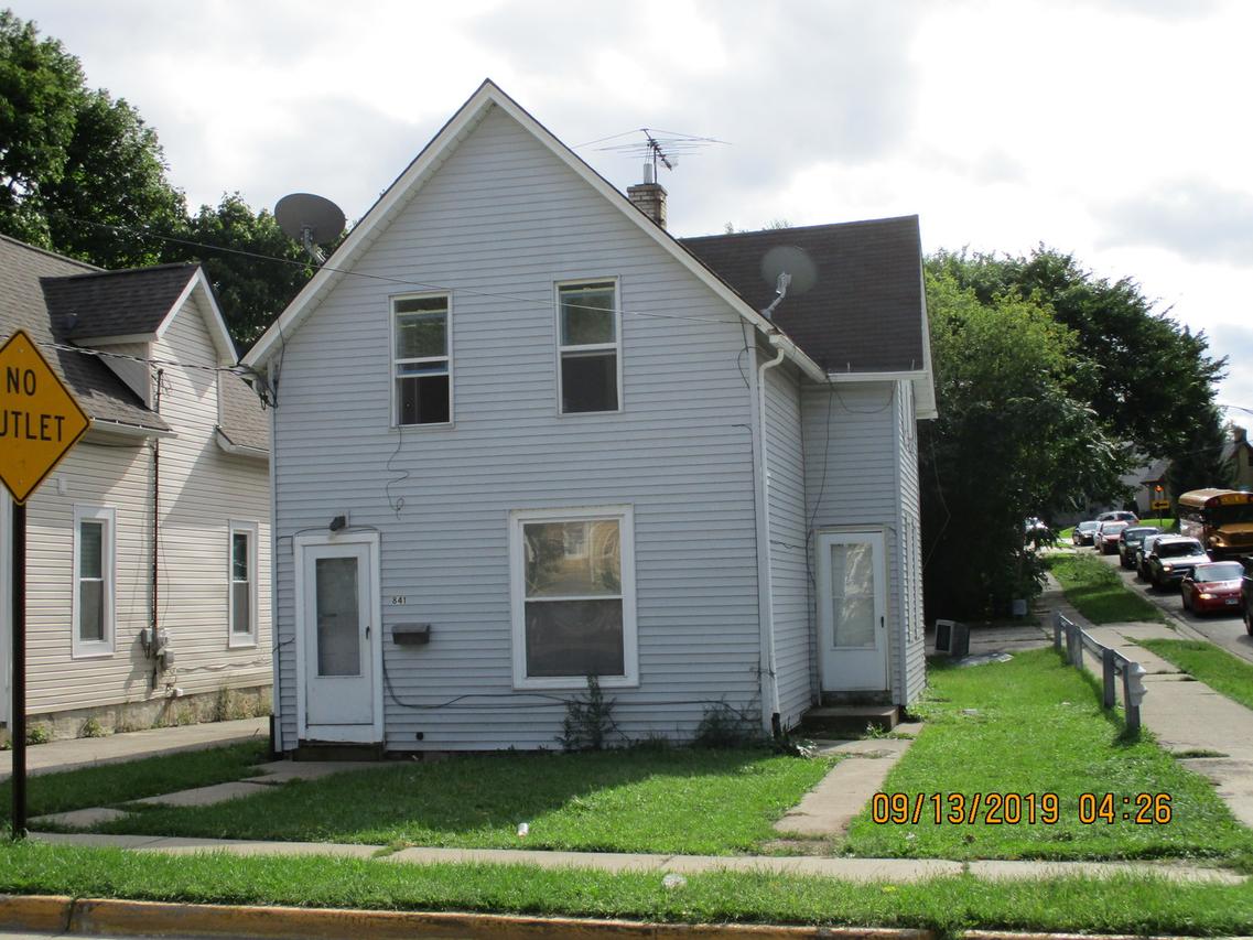 841 Low Ave., Waukegan, IL 60085