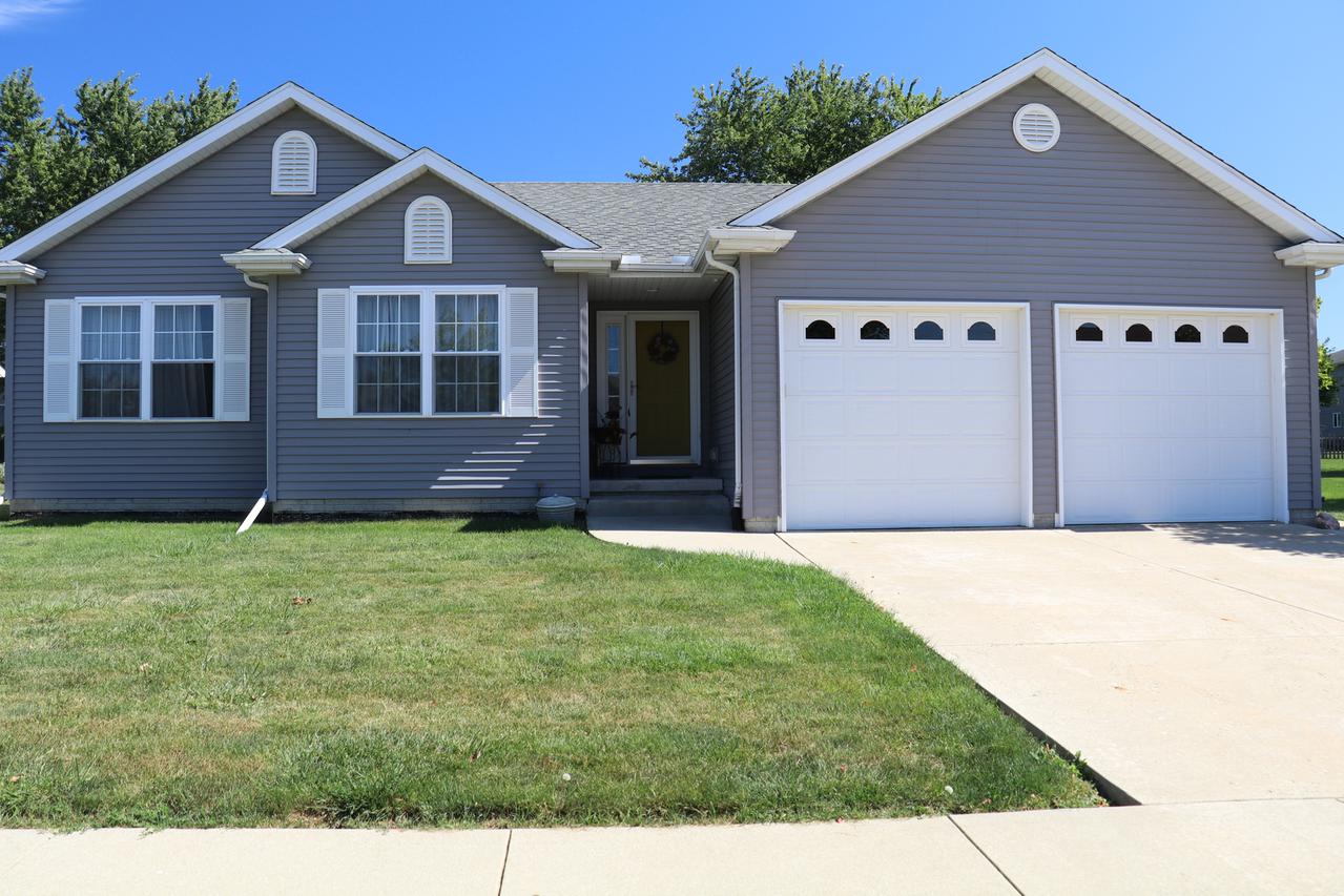 14 Delmar Dr., Clinton, IL 61727