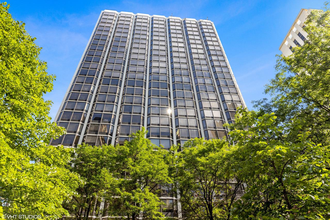 50 E Bellevue Pl. #902, Chicago, IL 60611