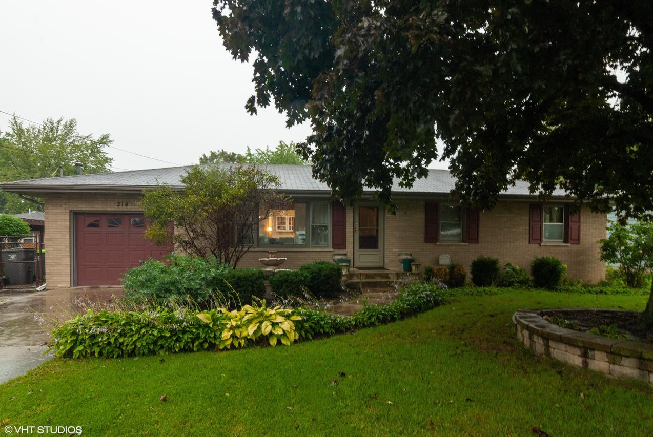 214 Sherman Ave., Montgomery, IL 60538