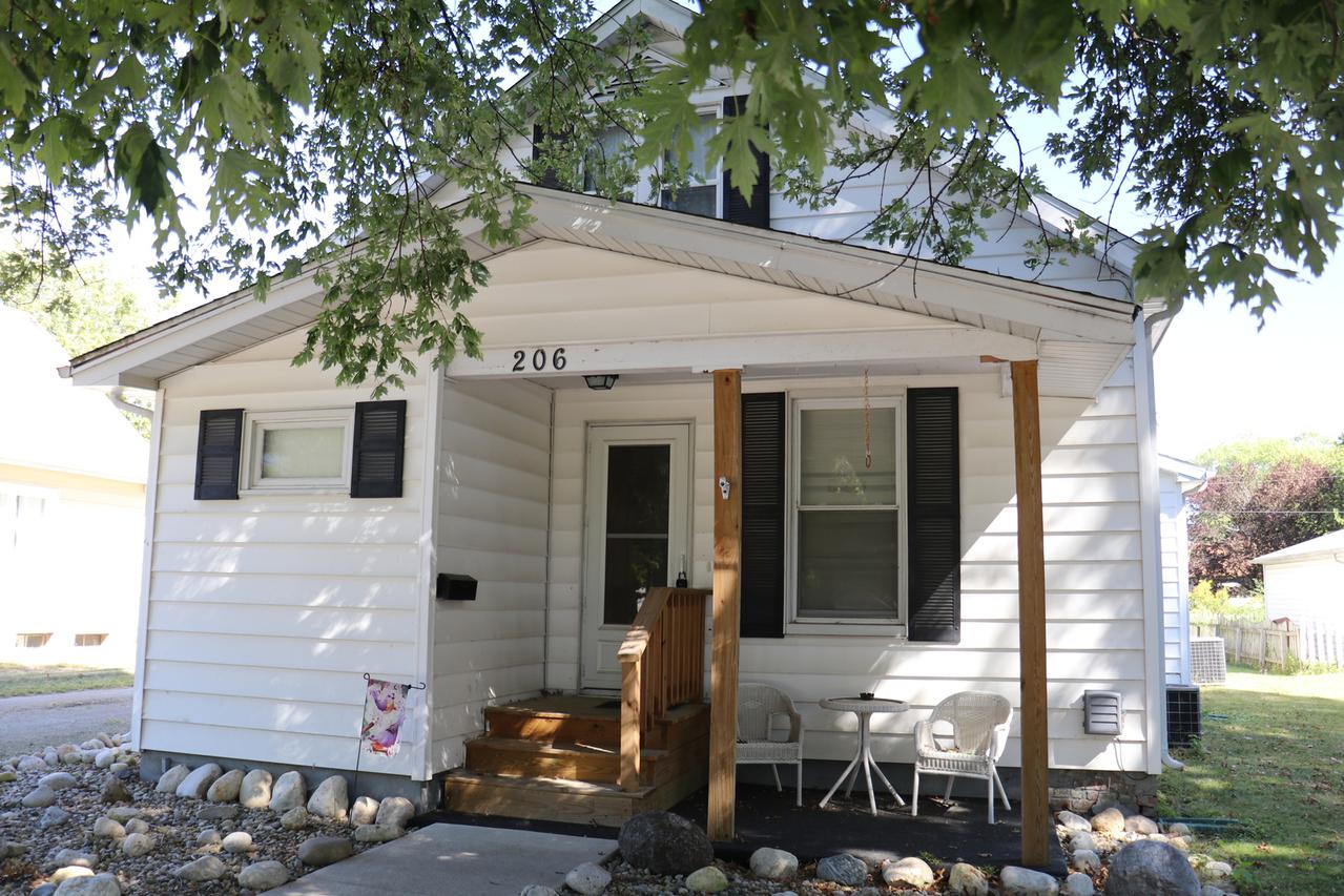 206 S Wilson St., Clinton, IL 61727