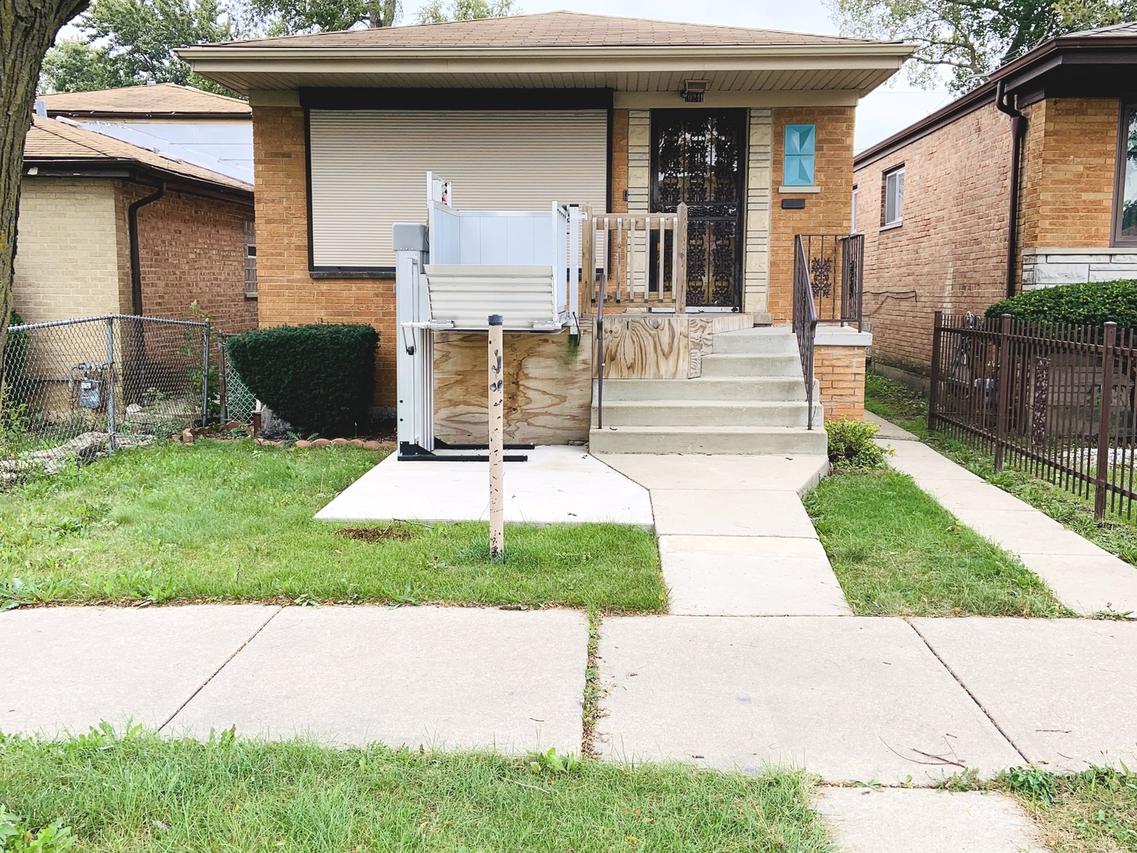 10241 S Princeton Ave., Chicago, IL 60628