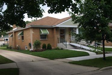 5740 N Odell Ave., Chicago, IL 60631