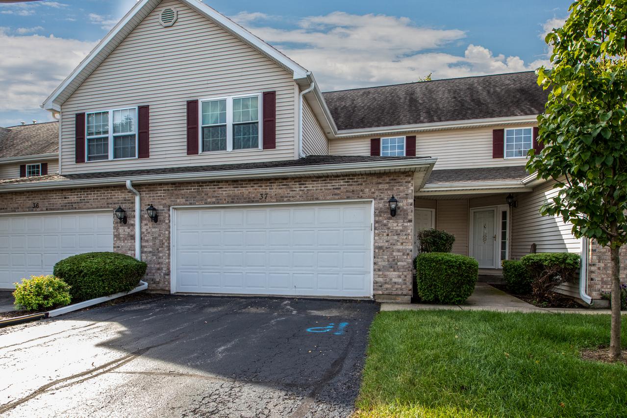 4927 Prairie Rose Dr. #37, Roscoe, IL 61073