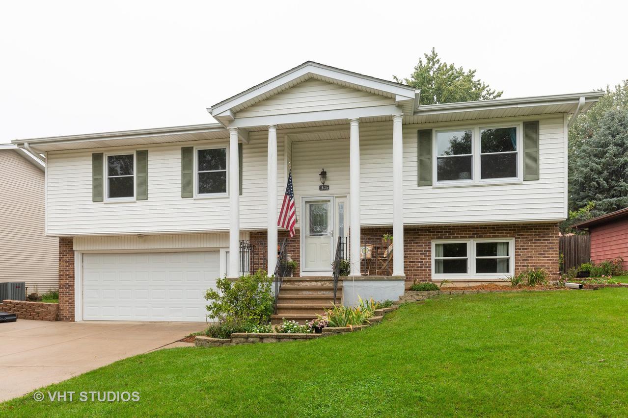 1635 Russet Ln., Sycamore, IL 60178