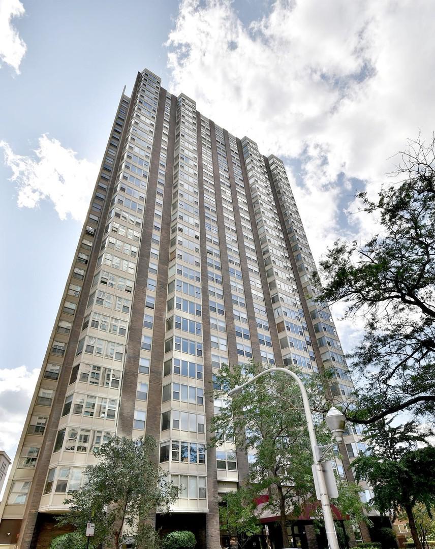 525 W Hawthorne Pl. #102, Chicago, IL 60657