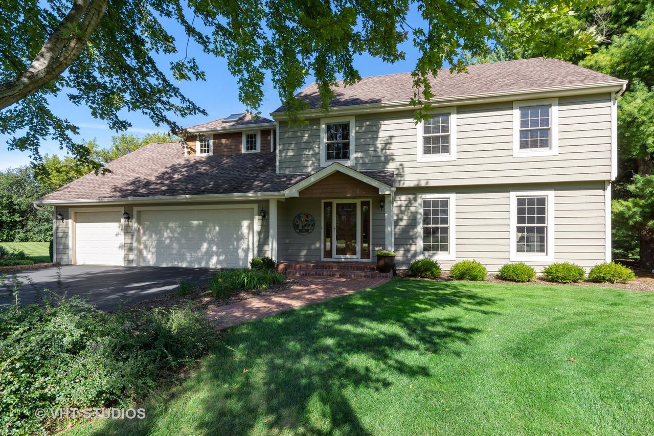 16 Thornfield Ln., Hawthorn Woods, IL 60047