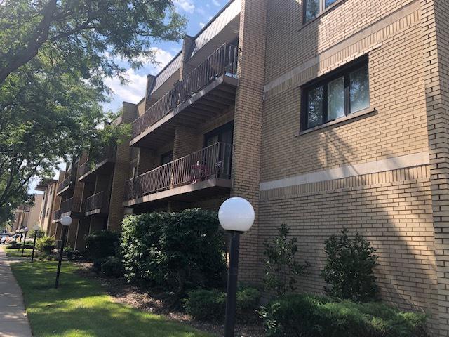 10002 S Pulaski Rd. #305, Oak Lawn, IL 60453
