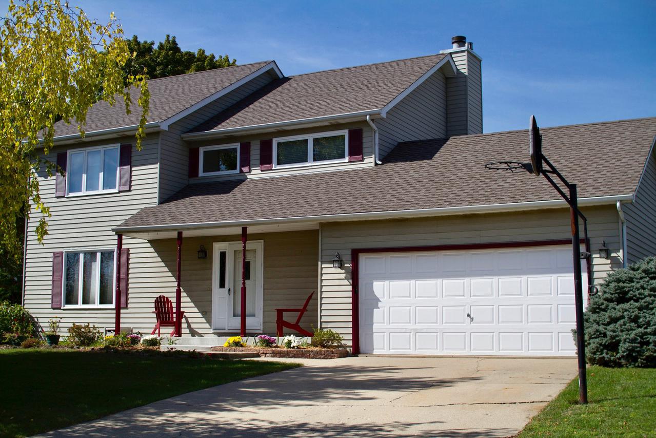 1090 Hawthorne Ave., Gurnee, IL 60031