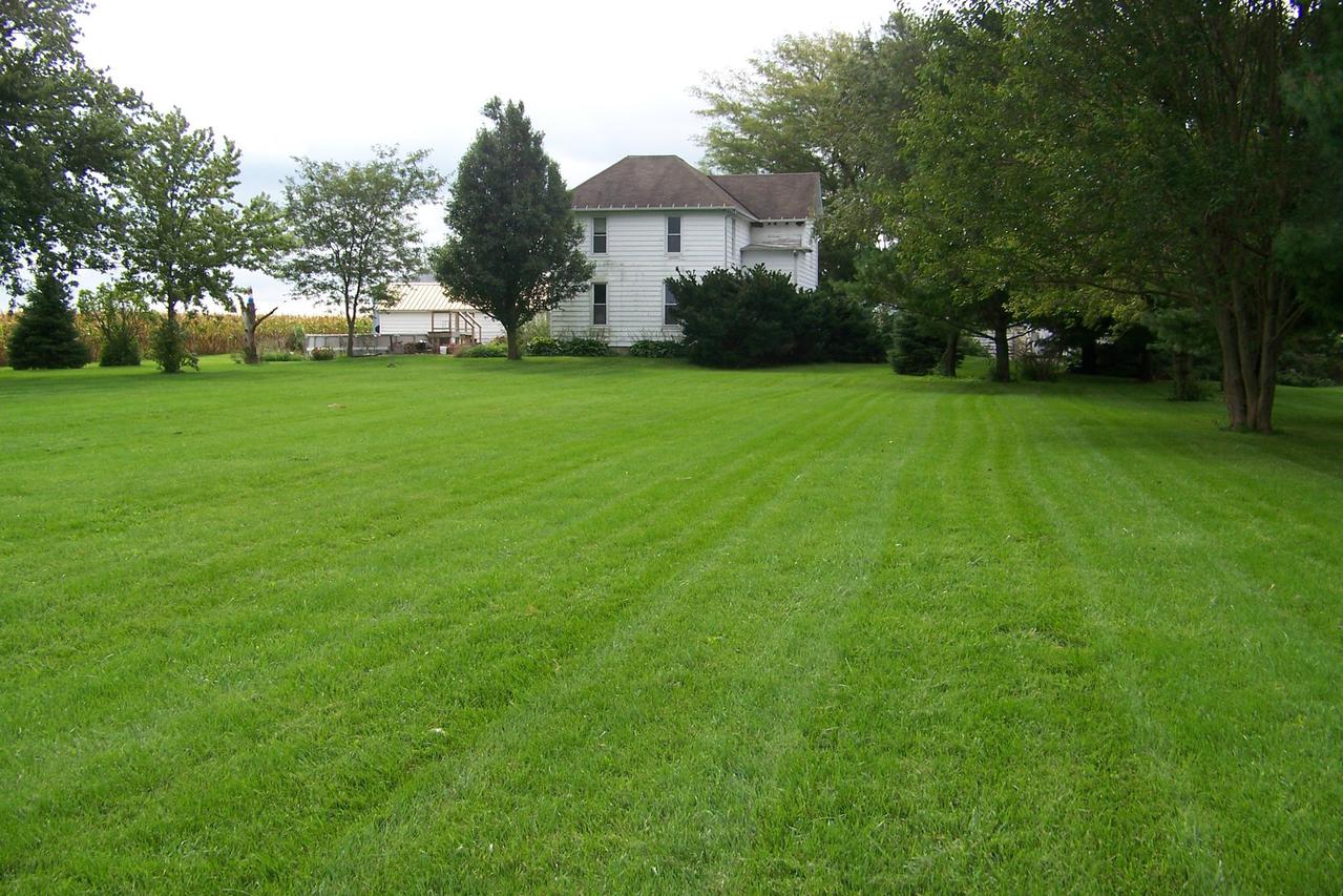30486 E. 400 N Rd., Strawn, IL 61775