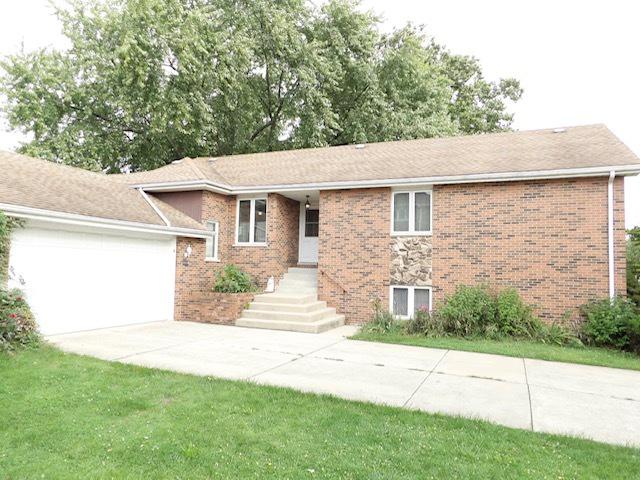 11118 S Helena Dr., Palos Hills, IL 60465