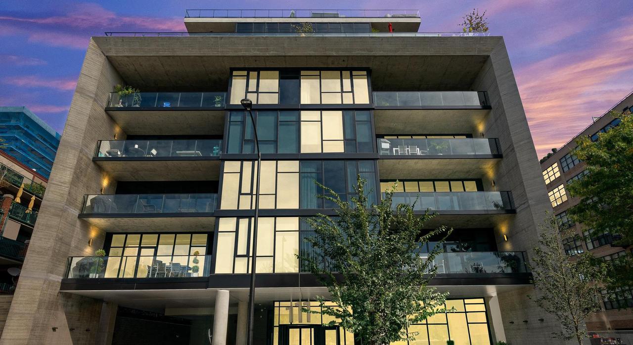 111 S Peoria St. #210, Chicago, IL 60607