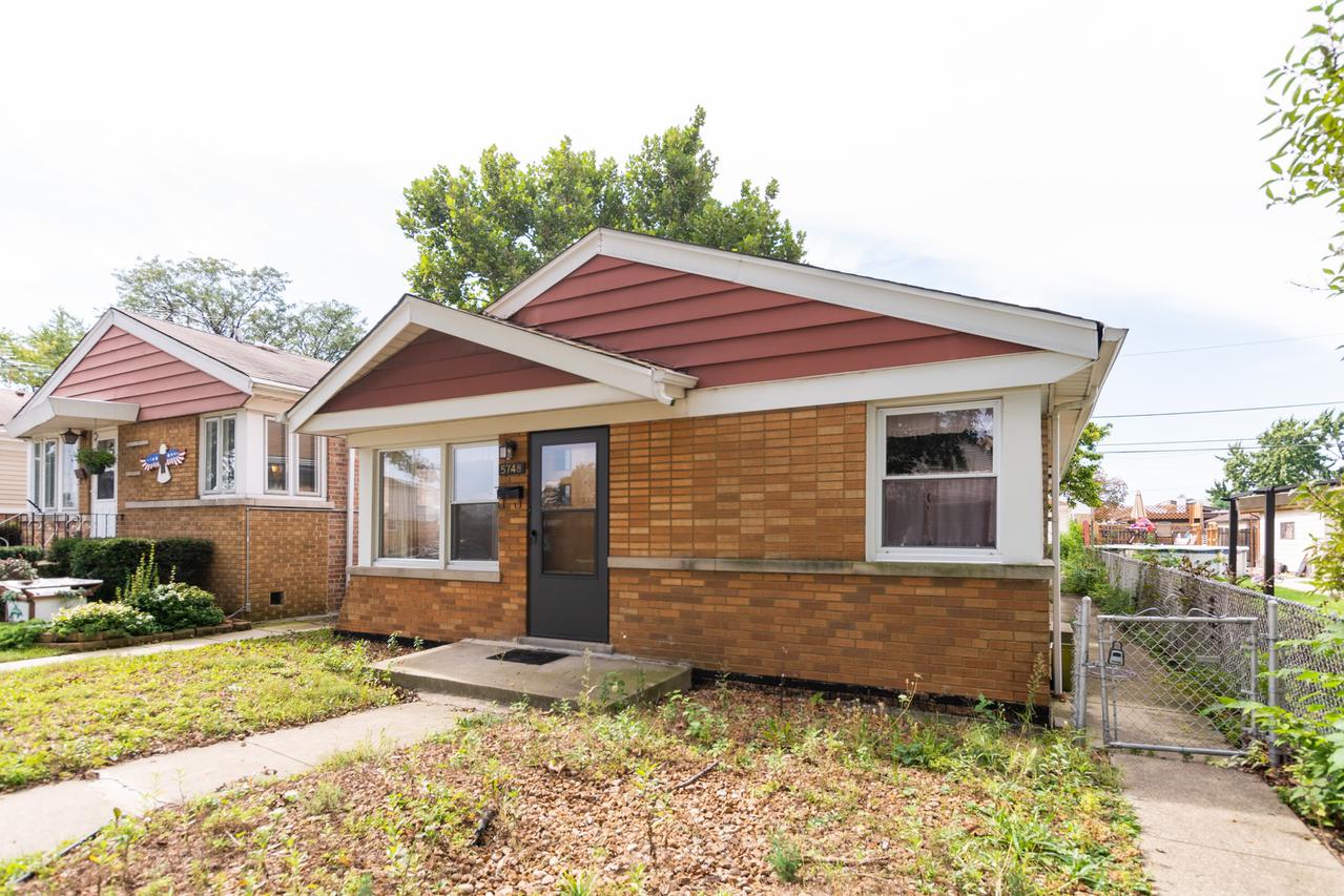 5748 S Monitor Ave., Chicago, IL 60638