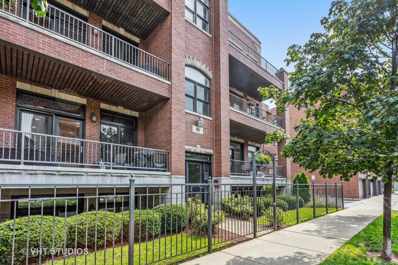 453 N May St. #1S, Chicago, IL 60642