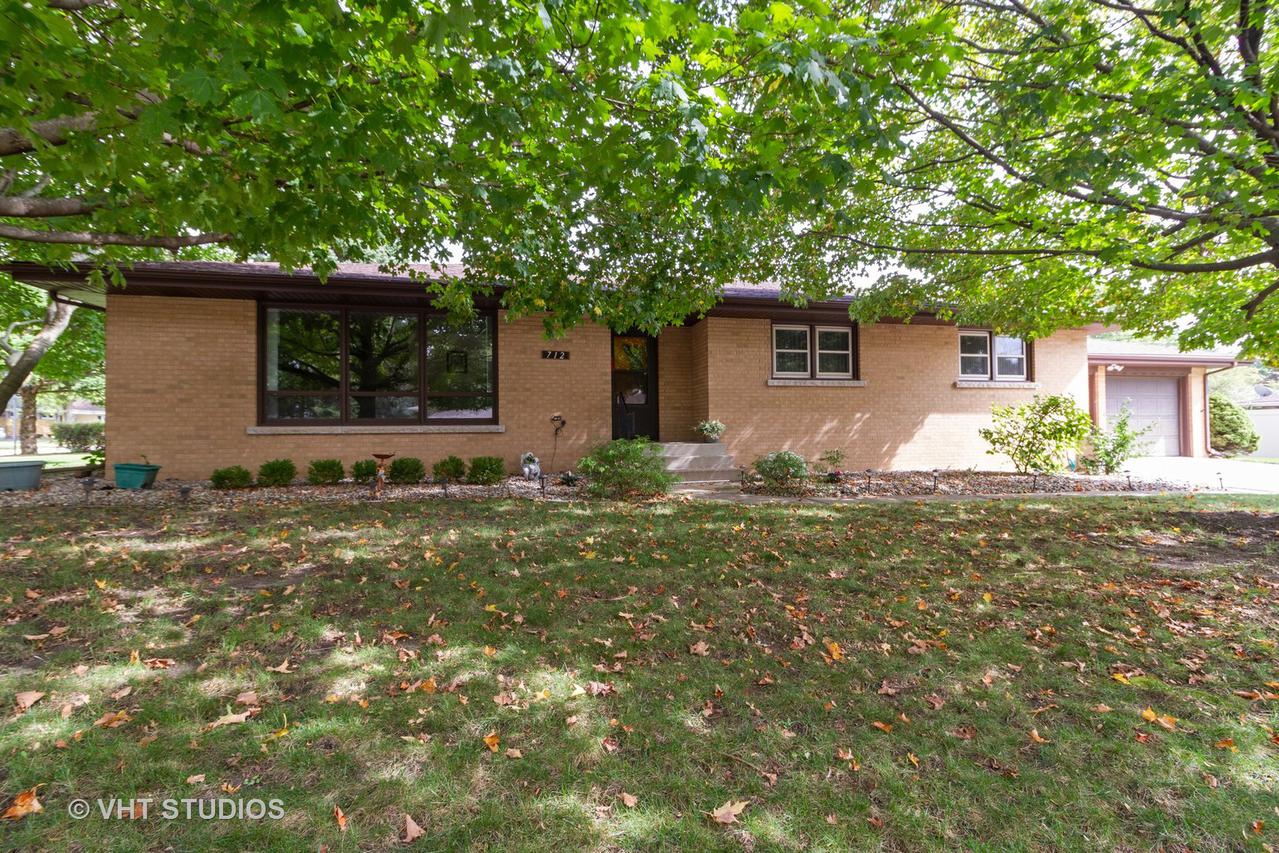 712 Hilltop Ave., Bradley, IL 60915