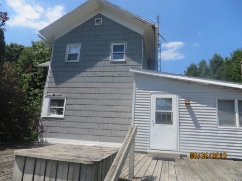 240 W Walnut St., Compton, IL 61318