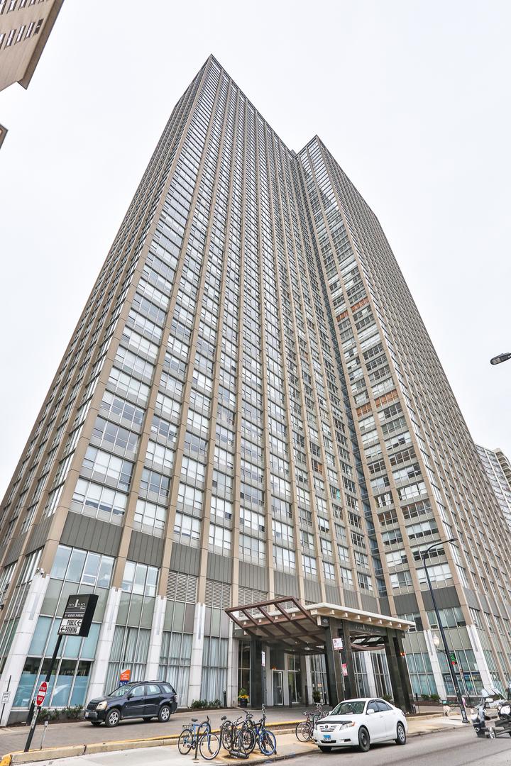 655 W Irving Park Rd. #3210, Chicago, IL 60613