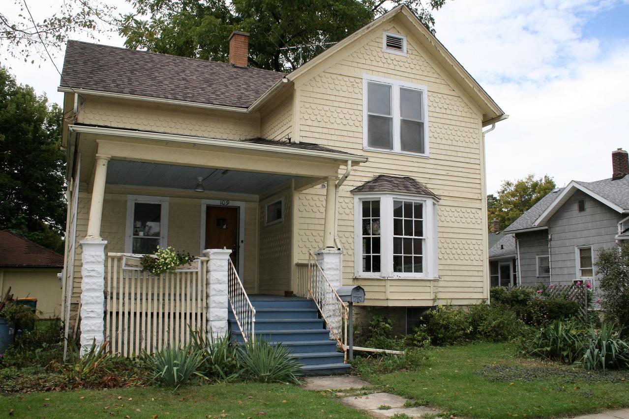 109 Willow Ave., Joliet, IL 60436