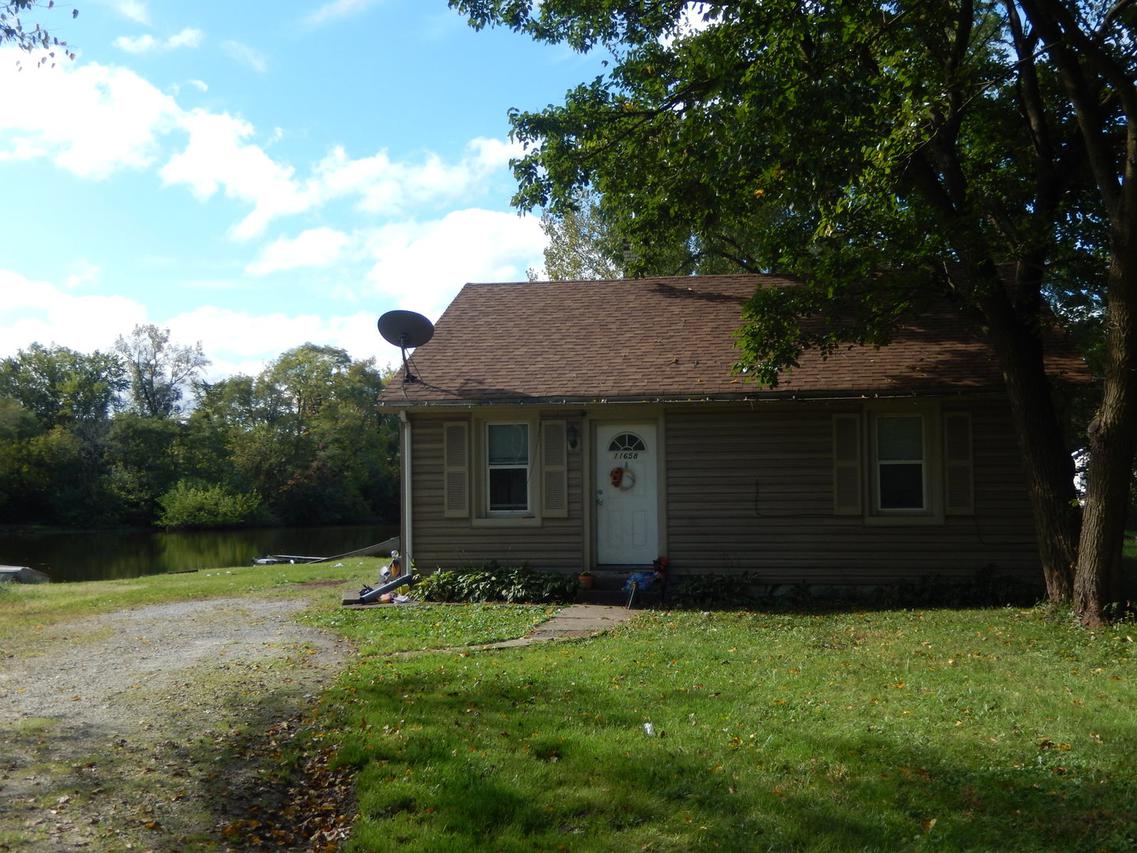 11625 E Clark St., Momence, IL 60954