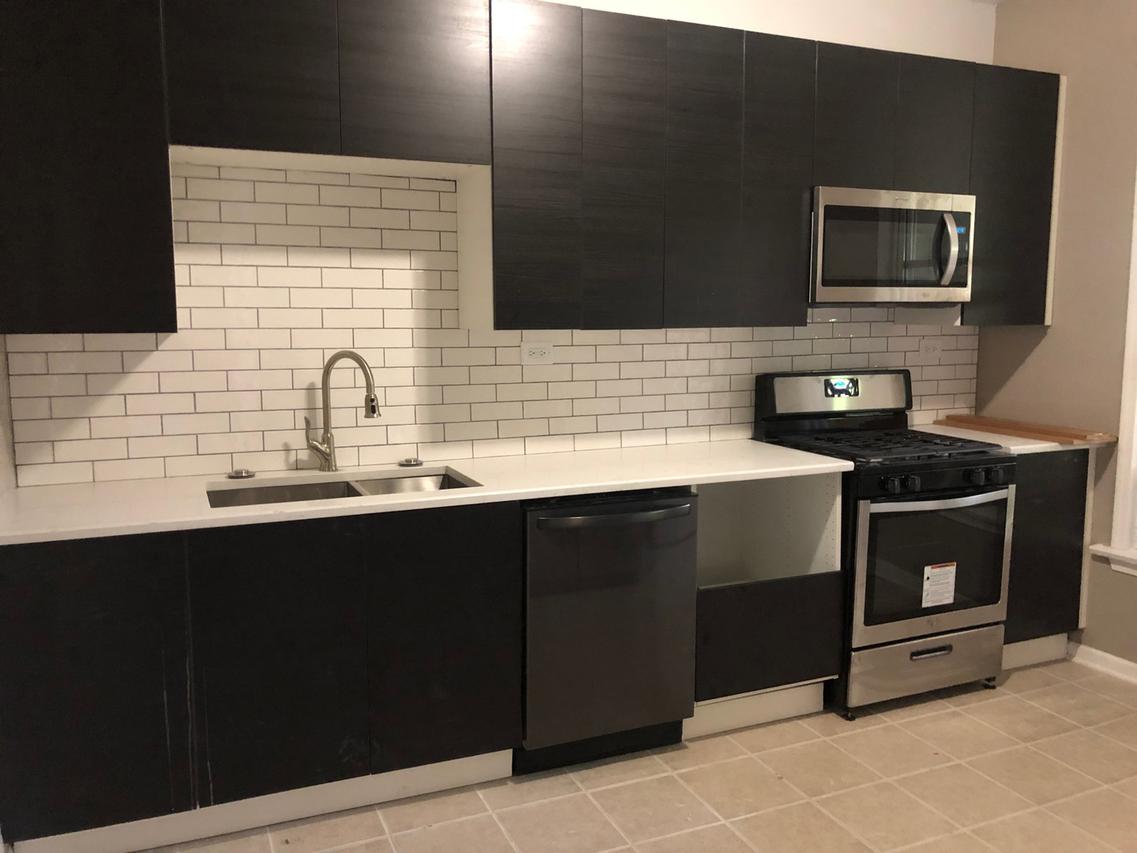 7141 S May St., Chicago, IL 60621