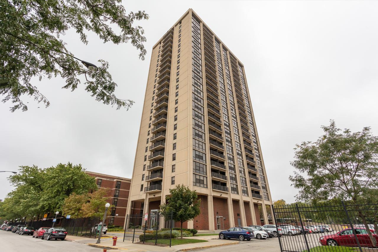 3001 S Michigan Ave. #2406, Chicago, IL 60616