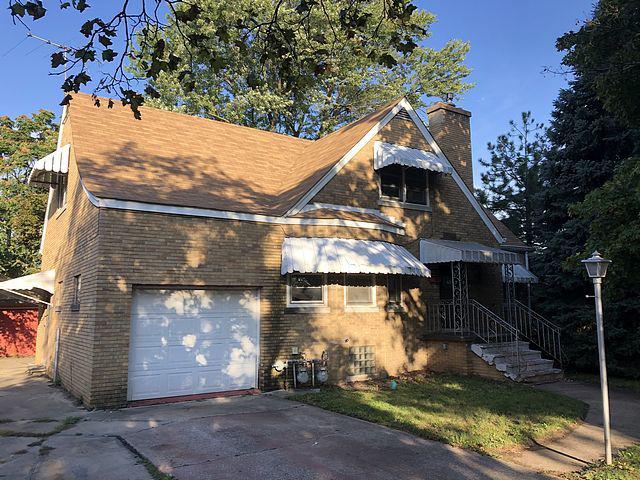 642 Mackinaw Ave., Calumet City, IL 60409