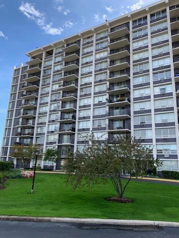 8815 W Golf Rd. #2C, Niles, IL 60714
