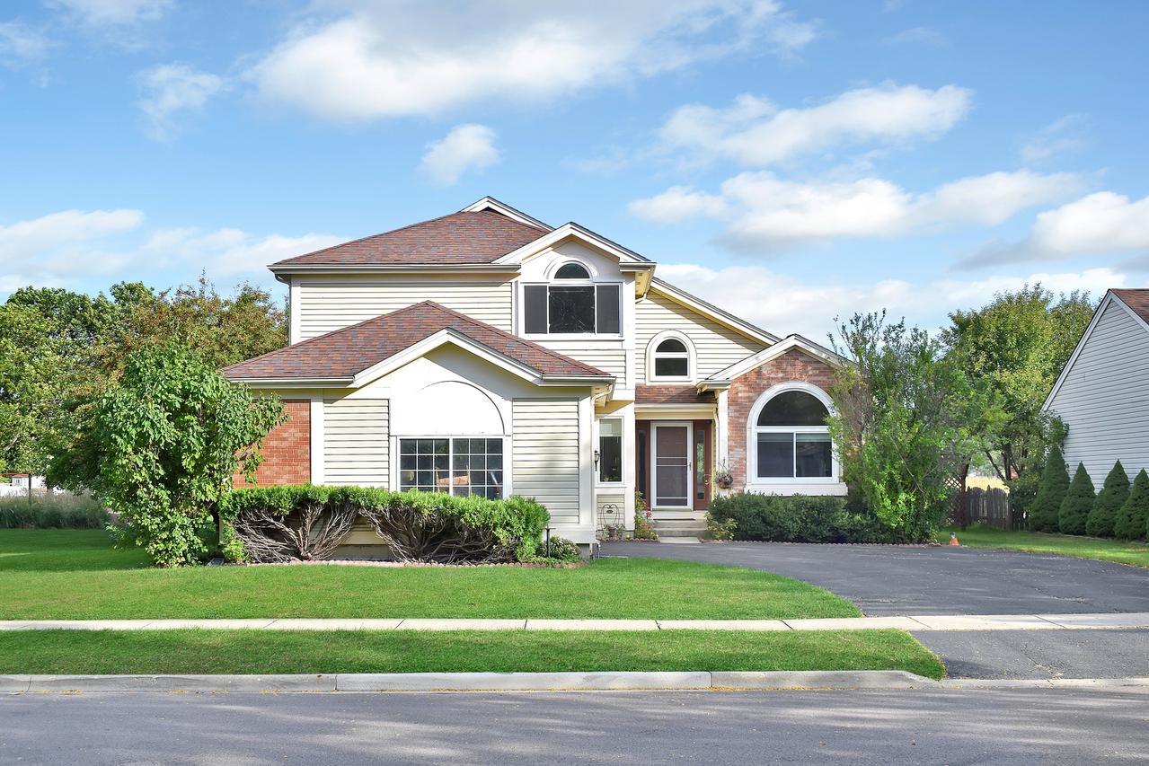 1271 Lone Oak Tr., Aurora, IL 60506
