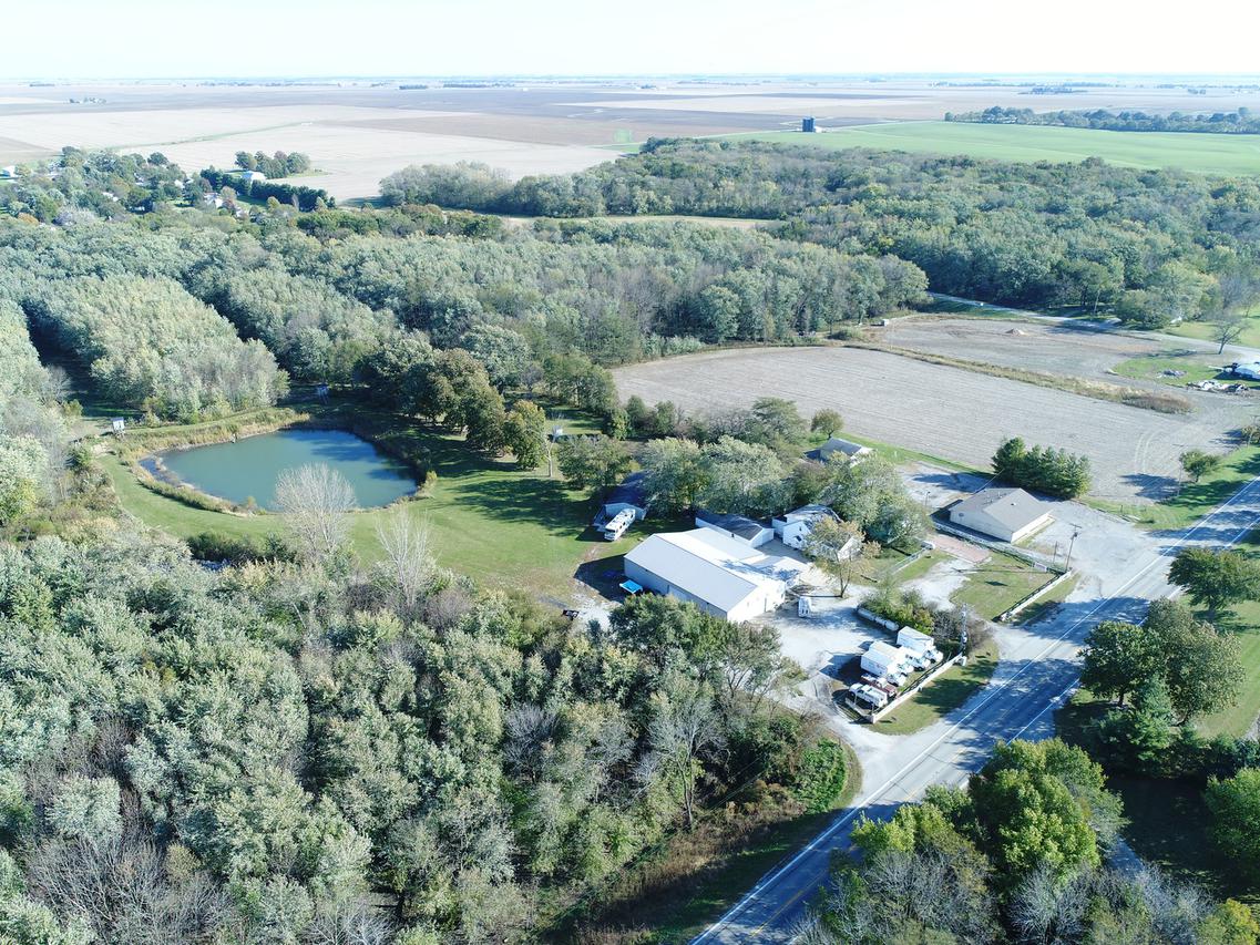 1283 NE St Rt 130 Rd., Villa Grove, IL 61956