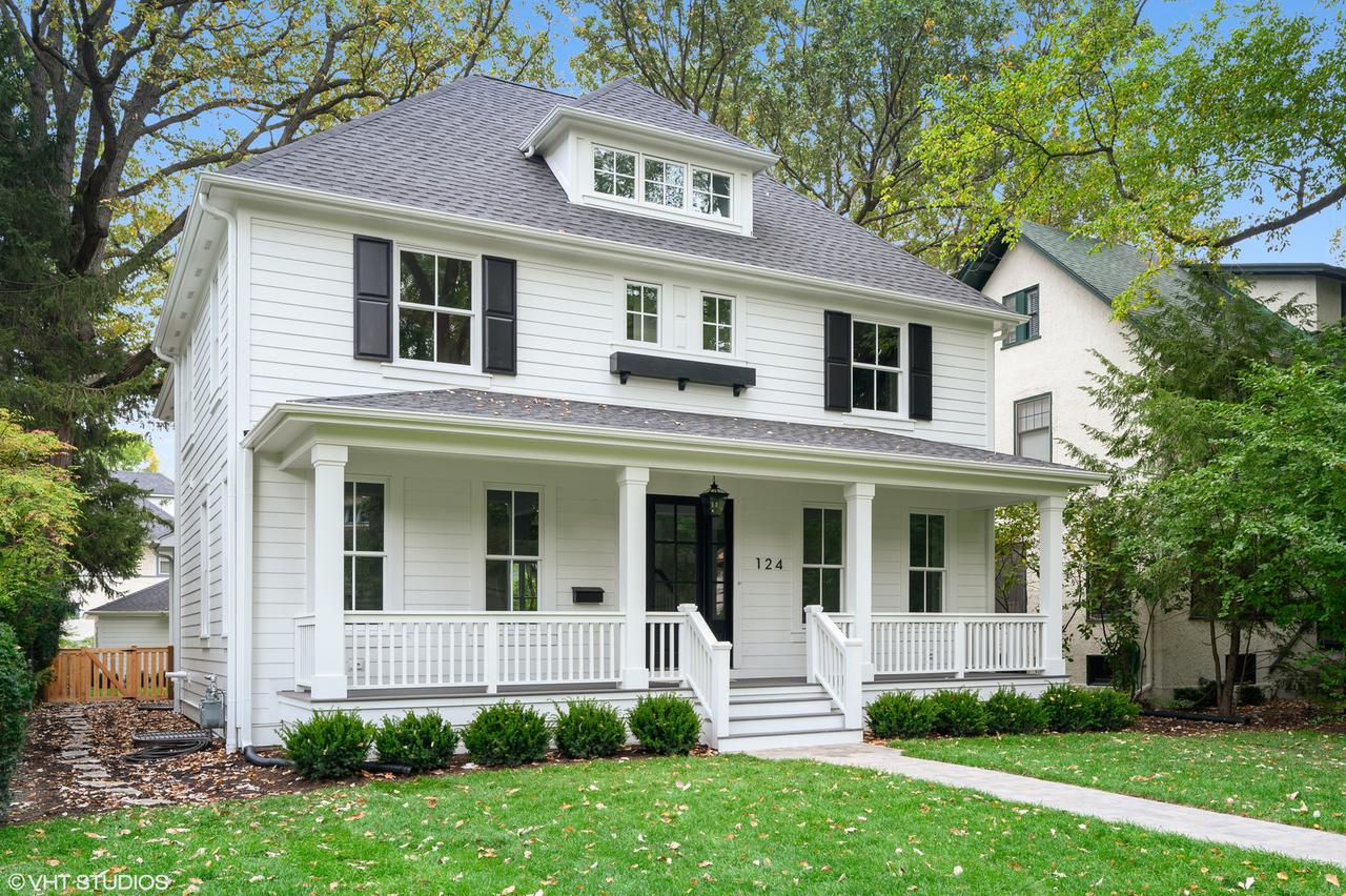 124 Broadway Ave., Wilmette, IL 60091