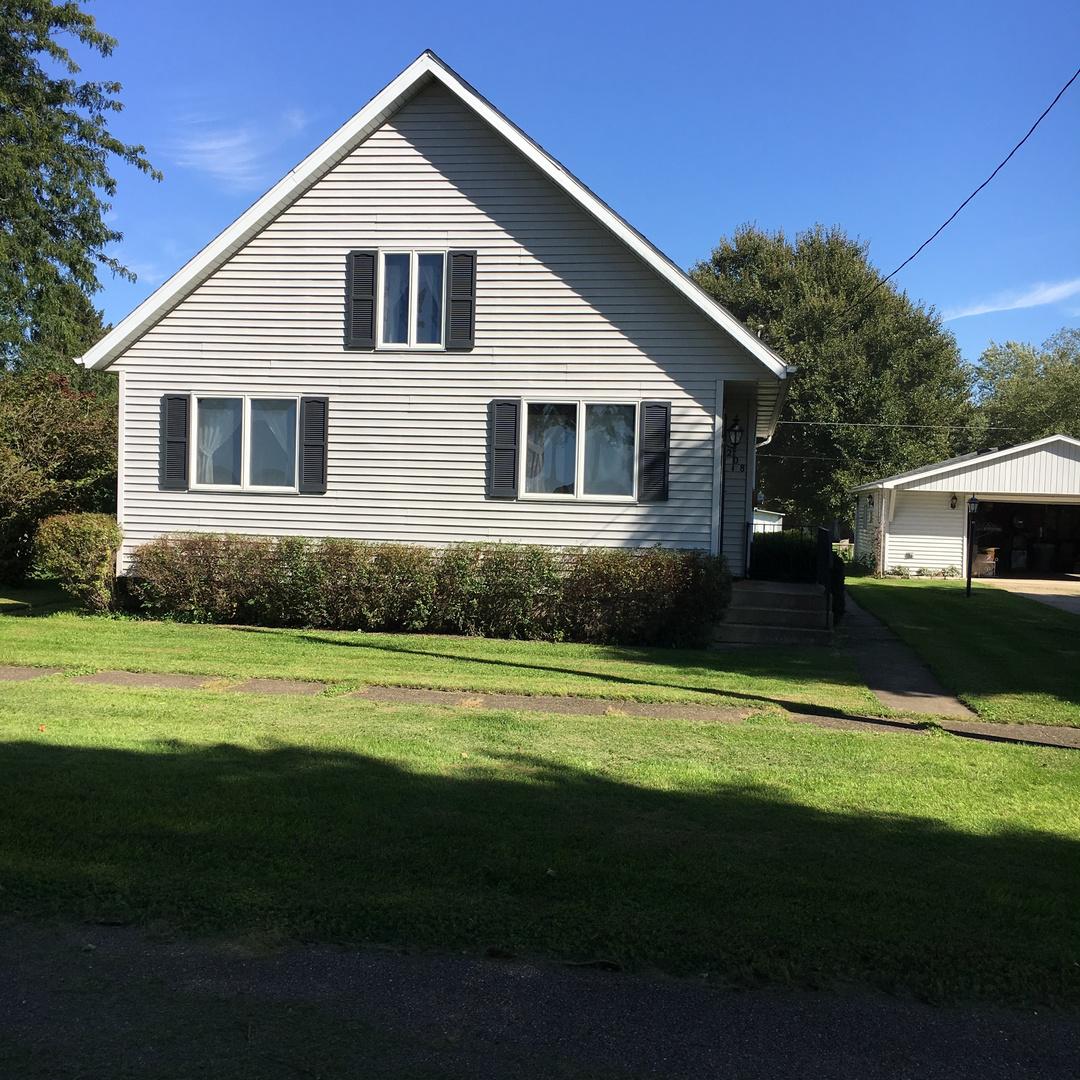 208 Fourth St., Cherry, IL 61317