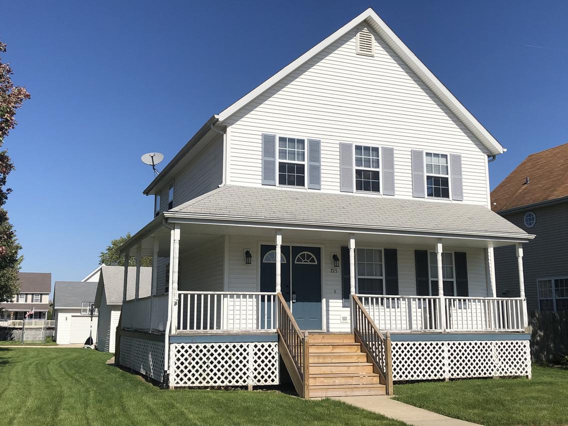 725 W Benham St., Kirkland, IL 60146