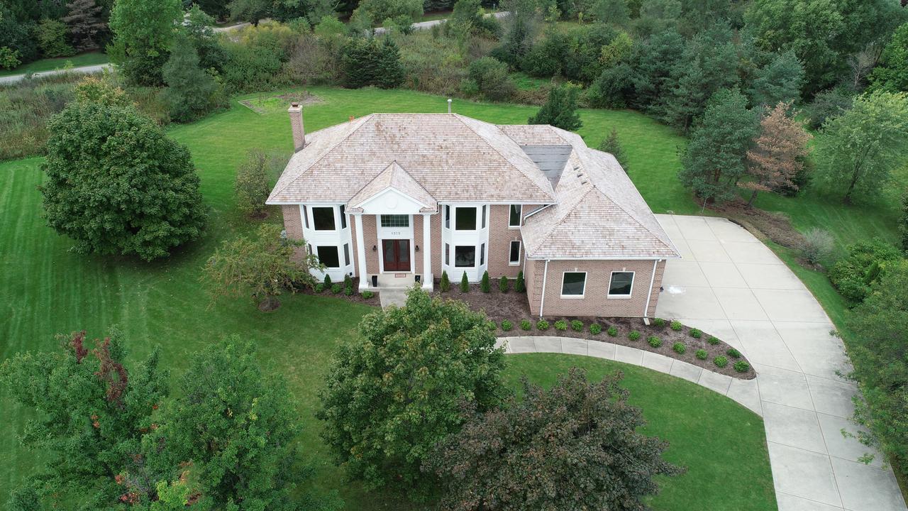 1373 Bridgewater Ln., Long Grove, IL 60047