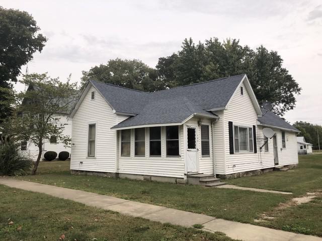 106 N Graham Ave., Brocton, IL 61917