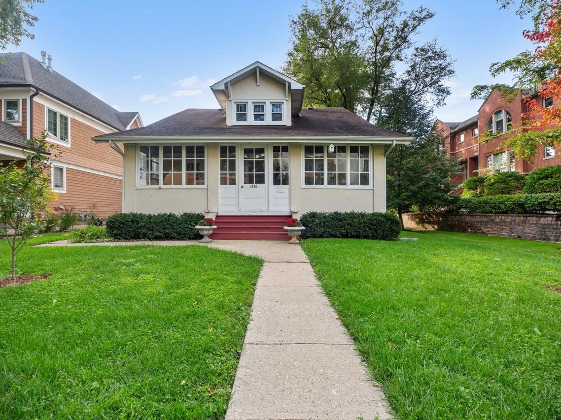 1761 Dewes St., Glenview, IL 60025