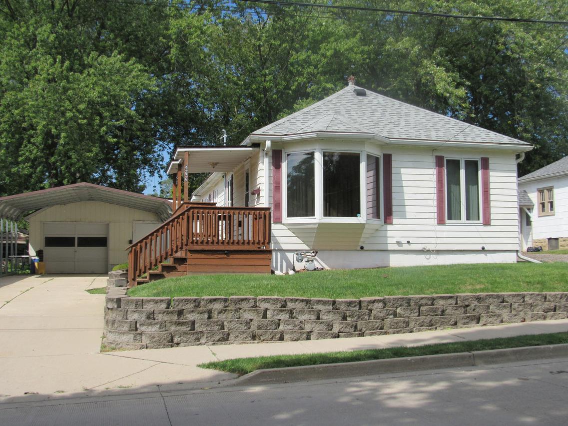 986 Orange Ave., Marseilles, IL 61341