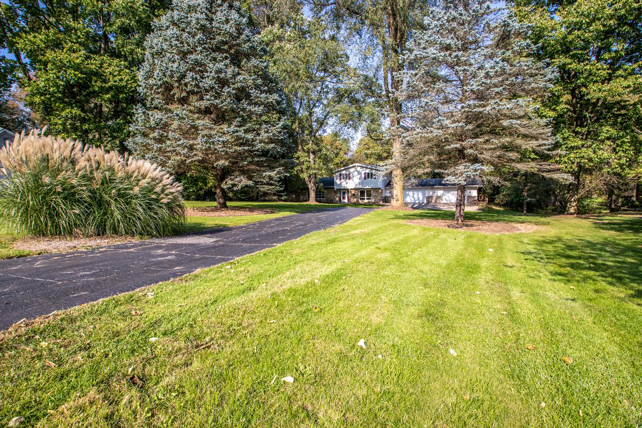12063 Bowen Pkwy., Roscoe, IL 61073