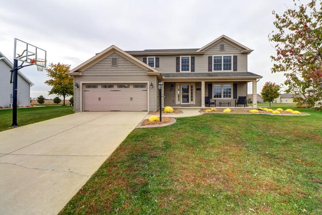 905 Reagan Dr., St. Joseph, IL 61873