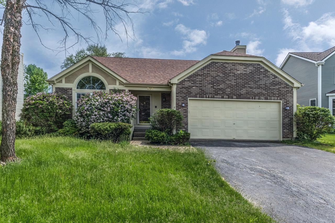 306 Dorchester Ln., Grayslake, IL 60030