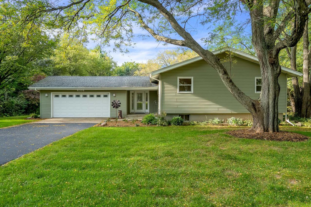8308 Mccurry Rd., Roscoe, IL 61073
