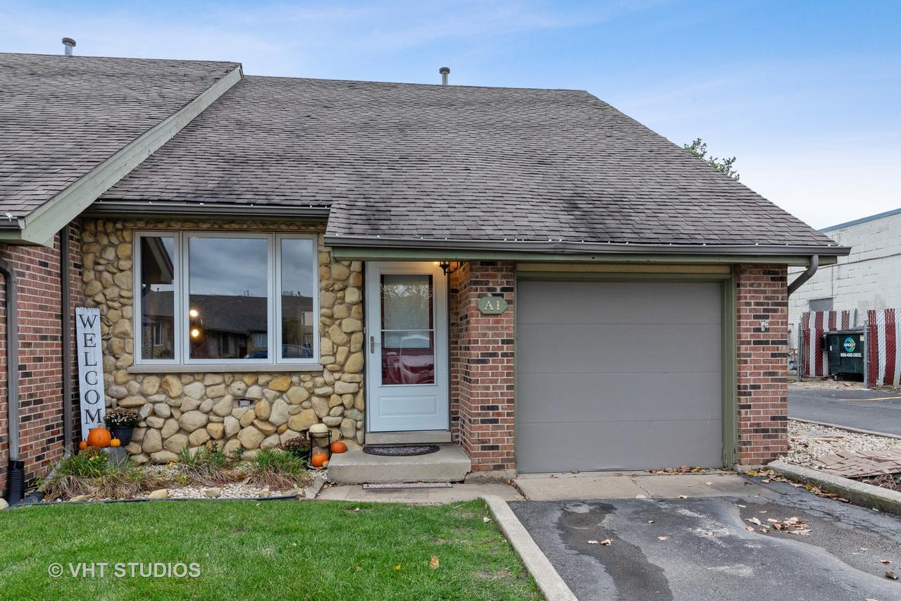 8148 W 111th St. #A1, Palos Hills, IL 60465